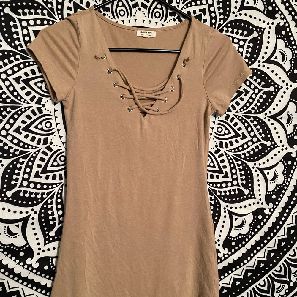V neck hear and hips dress